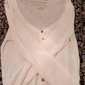 American Eagle long sleeve shirt